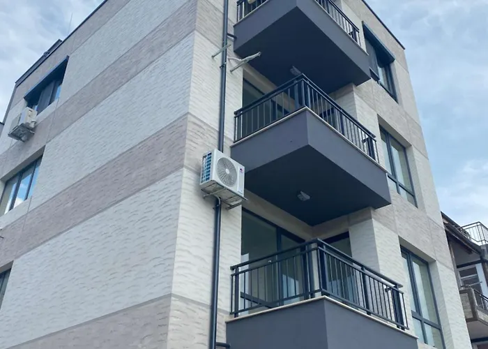 아파트 La Patio Cherno 2 네세부르