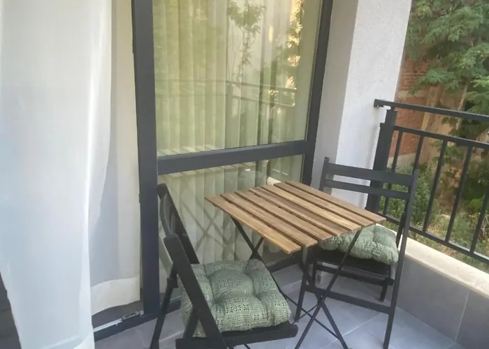 La Patio Cherno 2 네세부르